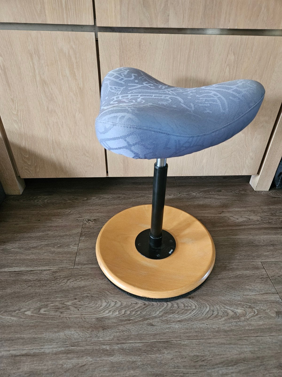 Stokke Varier Move ergonomische zit kruk, Ophalen, Zwart, Bureaukruk