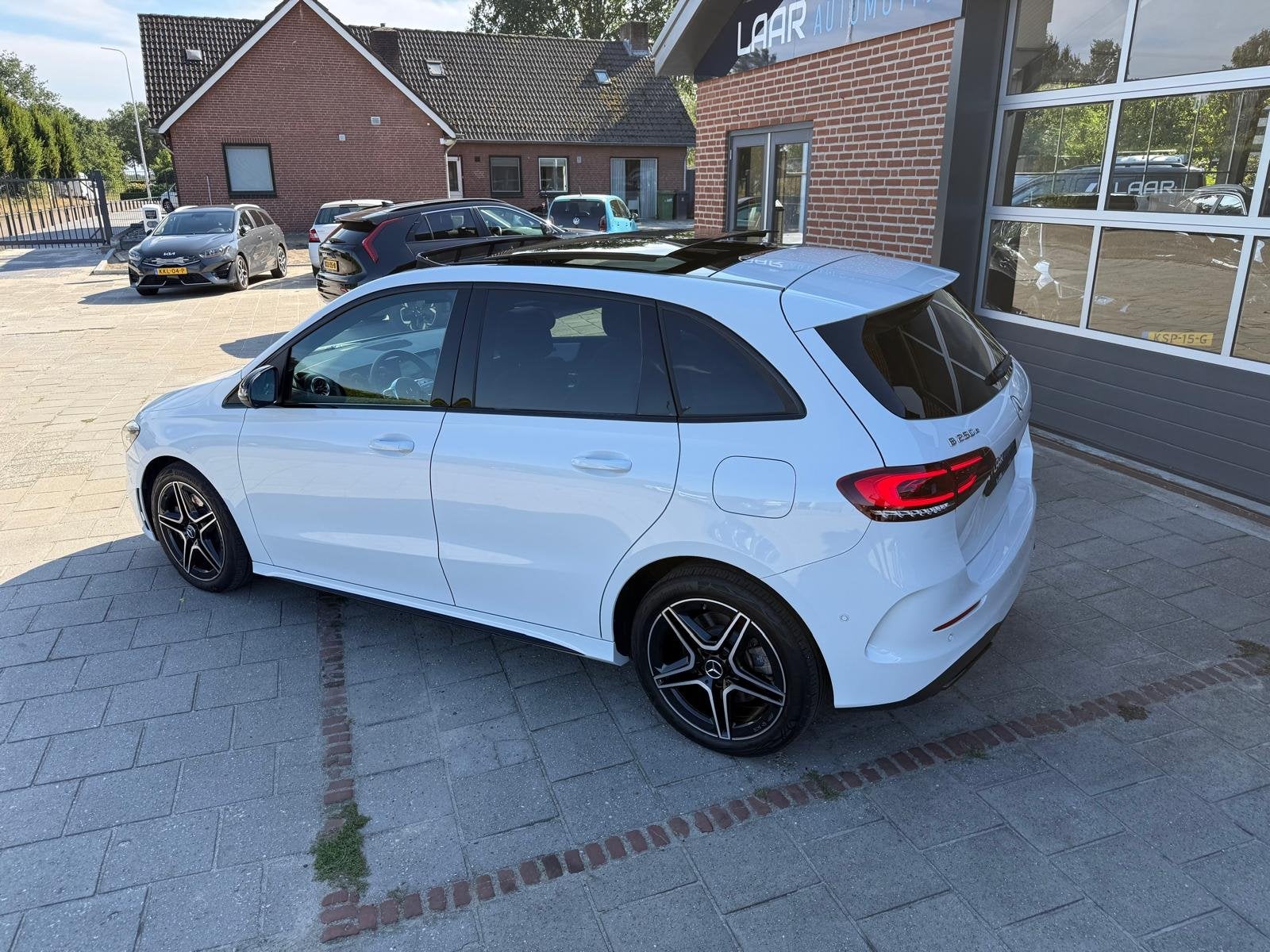 Mercedes-Benz B-Klasse 250 e AMG Line Edition NIGHT Navi | C, Auto's, Dealer onderhouden, Gebruikt, Zwart, 4 cilinders