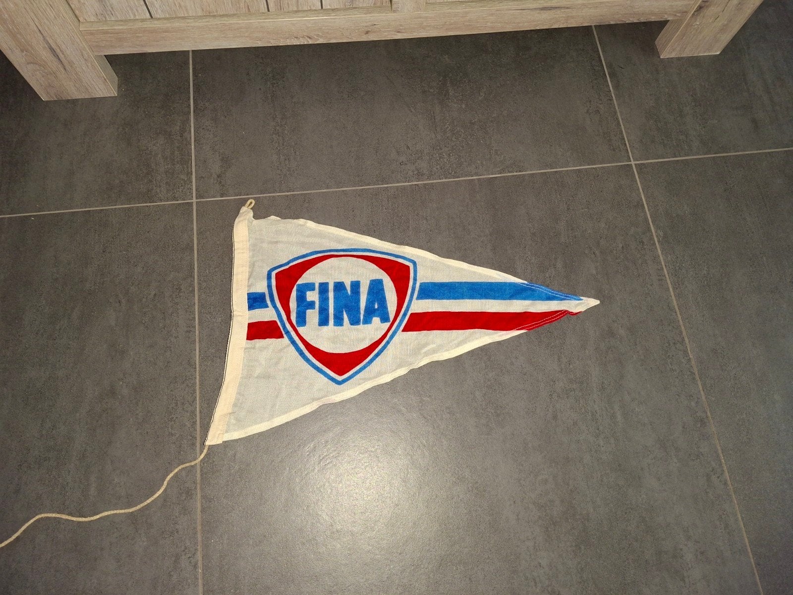 fina vlag oud, Ophalen of Verzenden, Zo goed als nieuw, Reclamebord