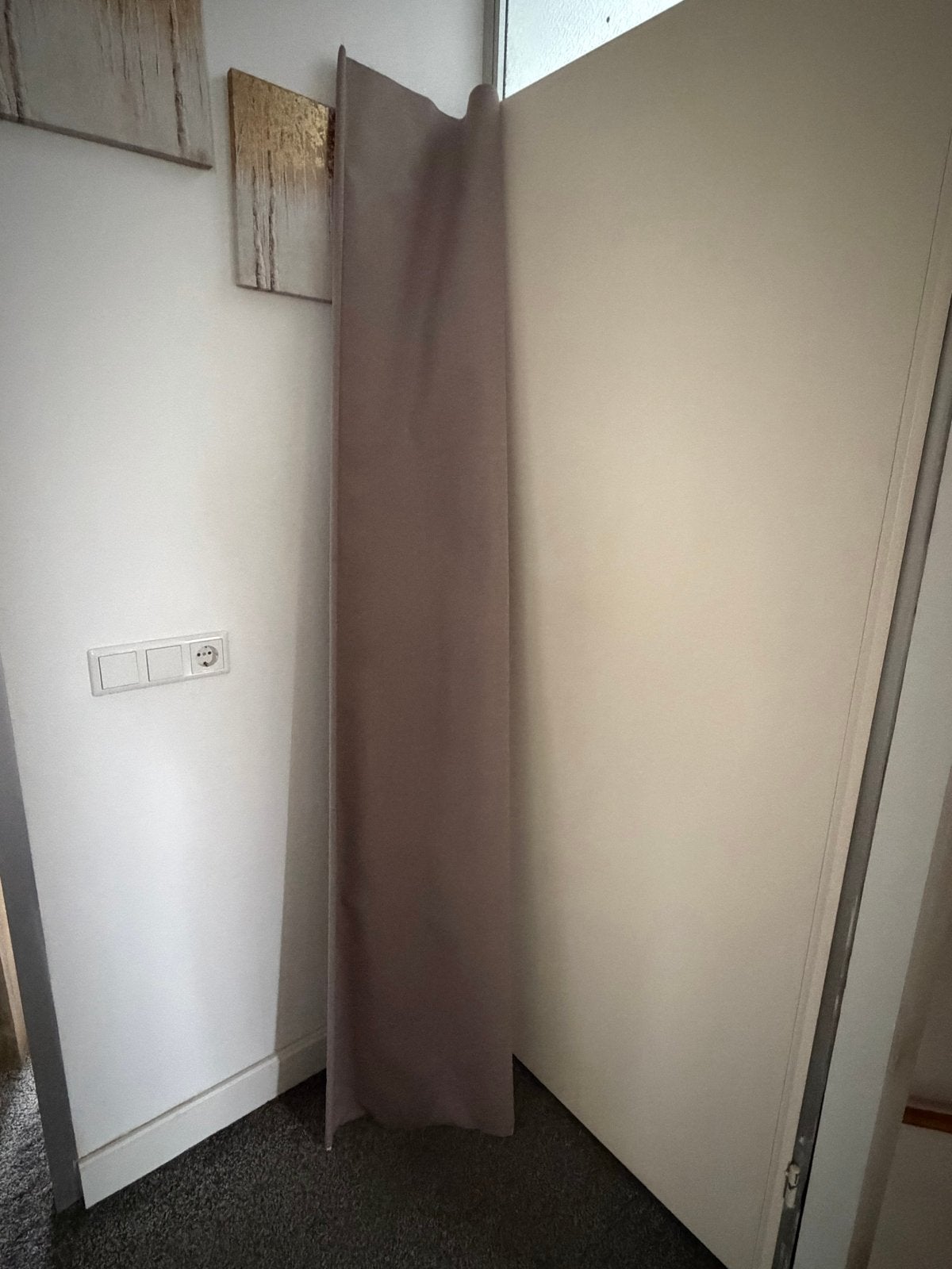 Verduisterend rolgordijn, bruinige kleur, ca. 200 cm lang, Gebruikt, Bruin, Verduisterend, Ophalen of Verzenden