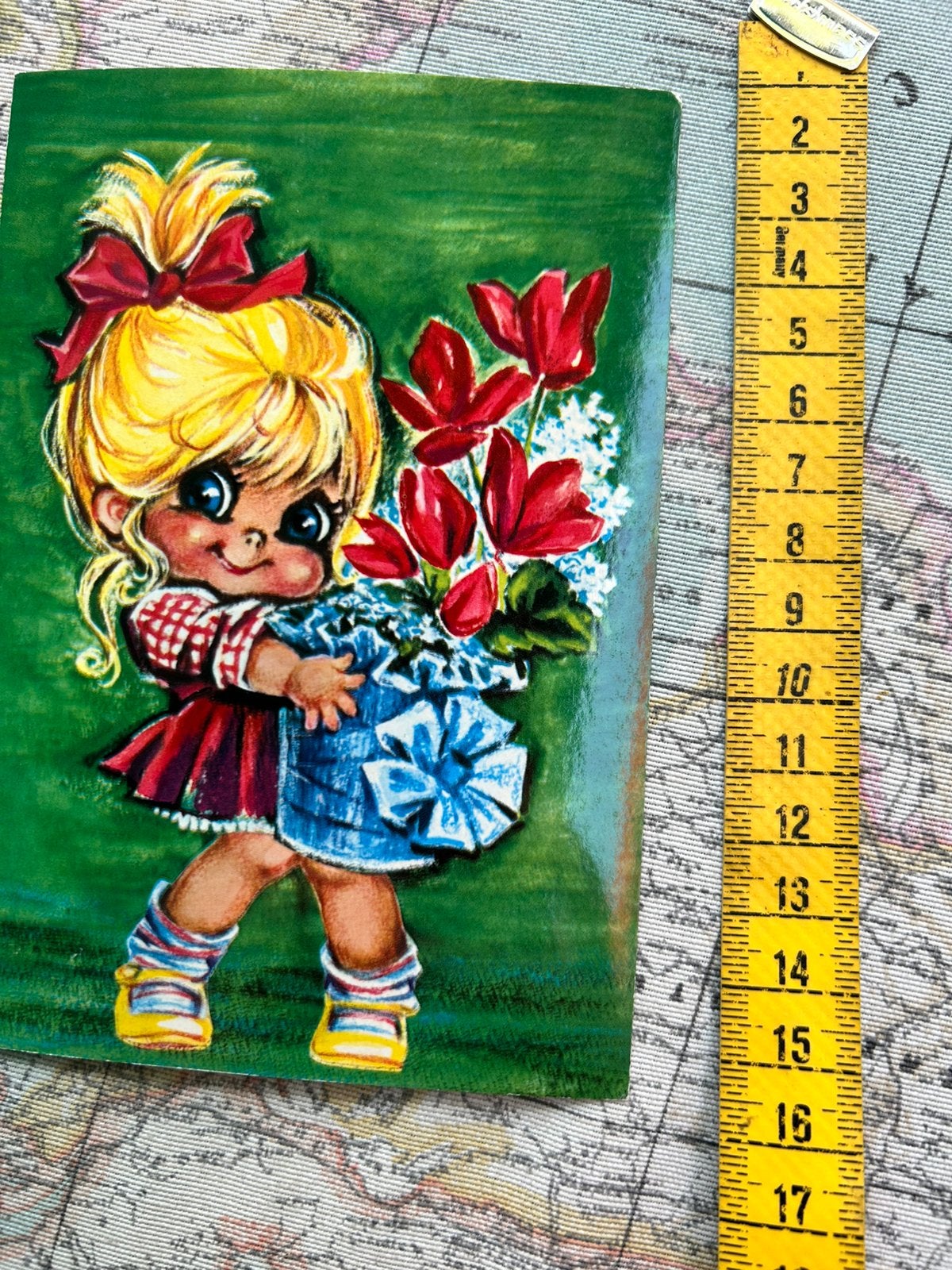 A.131.Oude kinderkaart meisje blonnd haar bloemen, Ophalen of Verzenden, Kinderen