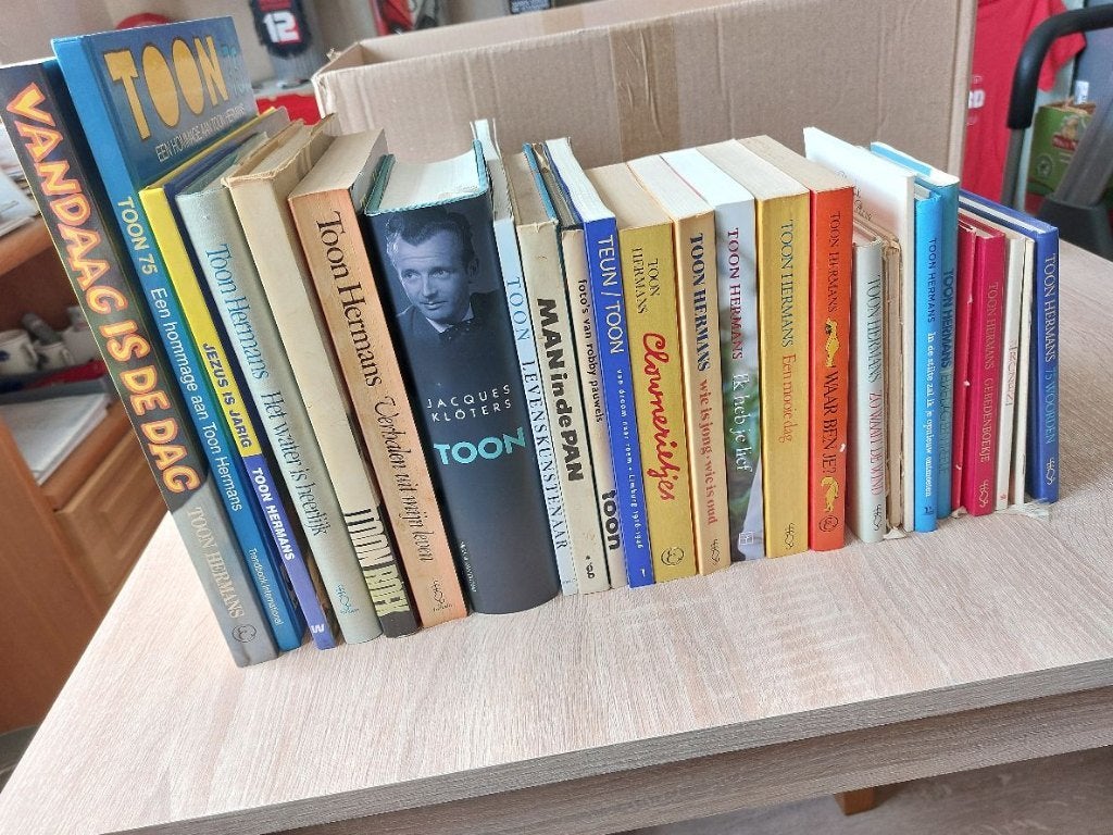 boeken Toon Hermans, Ophalen, Zo goed als nieuw, Media, Zie beschrijving