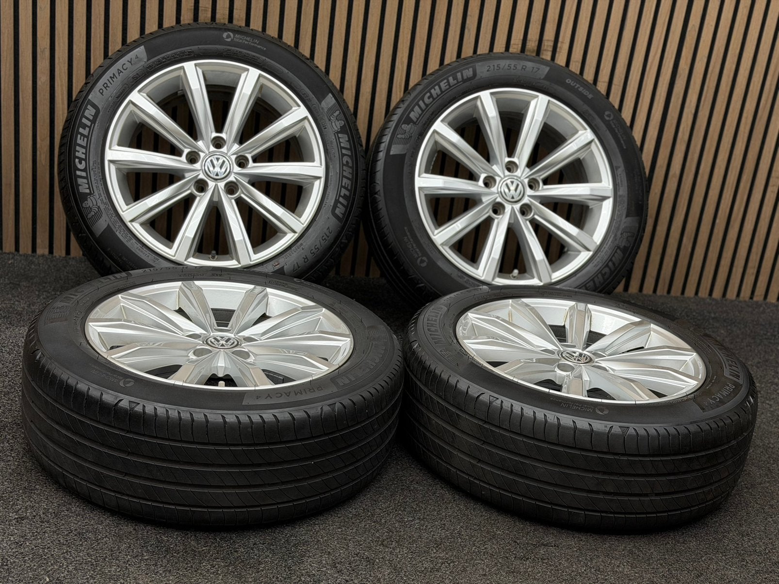 Originele 17 inch VW Passat T-Roc London 5x112 ET40 Michelin, Ophalen, 215 mm, ., Banden en Velgen