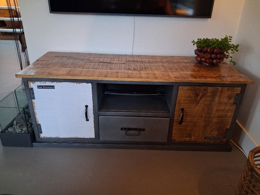 TV meubel industrieel, Ophalen, 100 tot 150 cm, Zo goed als nieuw, Minder dan 100 cm