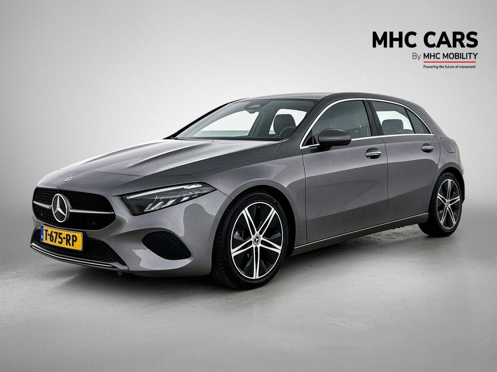 Mercedes-Benz A-Klasse 180 Luxury Line | Winter pack | Leder, Auto's, Mercedes-Benz, 136 pk, Gebruikt, 4 cilinders, Automatische klimaatregeling