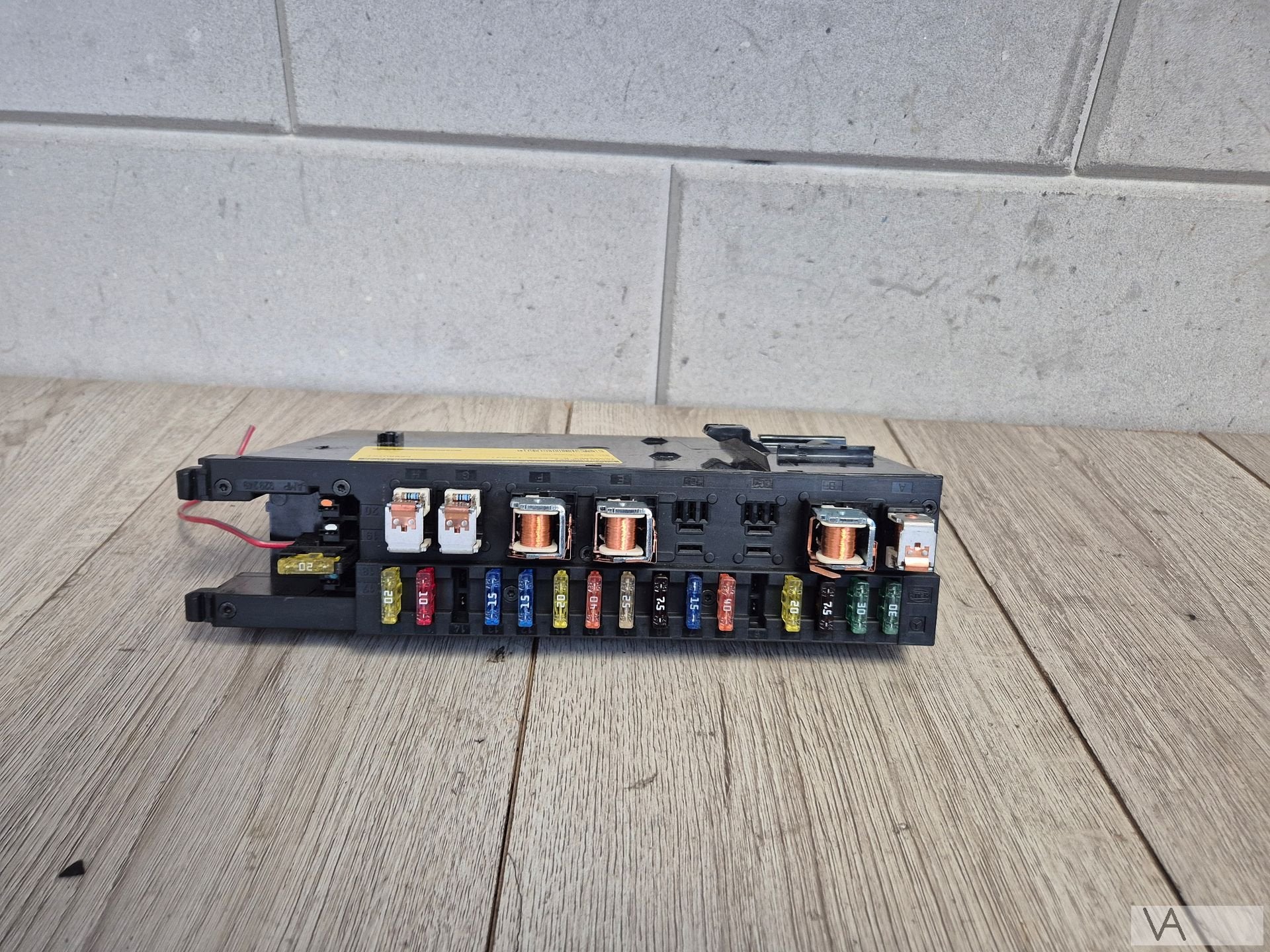 Zekeringkast SAM achter Mercedes E klasse W211 2115459301, Gebruikt, -, Ophalen of Verzenden, -
