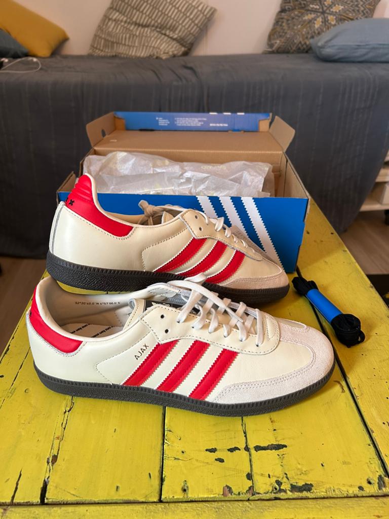 Adidas Ajax Samba - maat 43 1/3, Kleding | Heren, Schoenen, Wit, Nieuw, Ophalen of Verzenden, Sneakers of Gympen