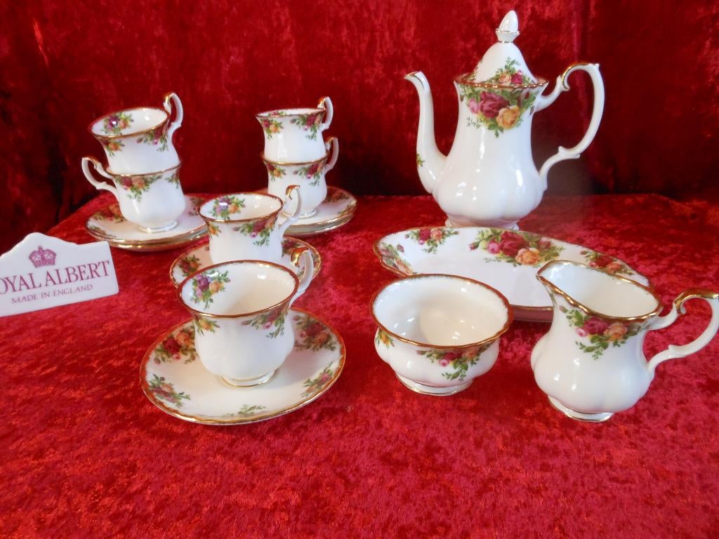 Royal Albert Old Country Roses koffie servies, Ophalen of Verzenden, Zo goed als nieuw, Porselein, Overige typen