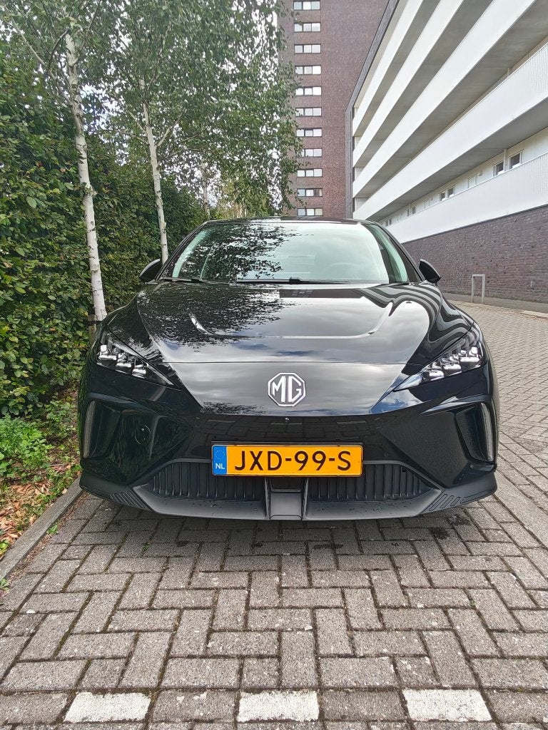 MG4 Luxury 64kWh 204pk 2026 Zwart (private lease overname), Automaat, Zwart, 1650 kg, Zwart