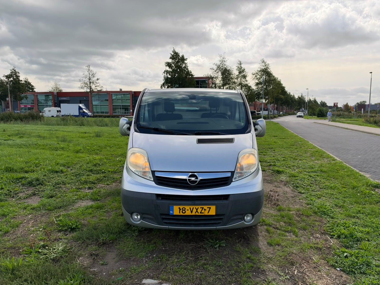 Opel Vivaro 2.5CDTI 107KW  2.9T L2h1 2009, Voorwielaandrijving, 145 pk, 4 cilinders, Origineel Nederlands