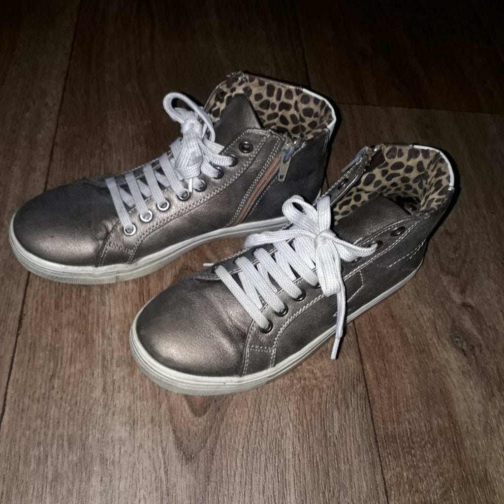 hoge sneakers mt. 37, Meisje, Schoenen, Ophalen of Verzenden, Zo goed als nieuw