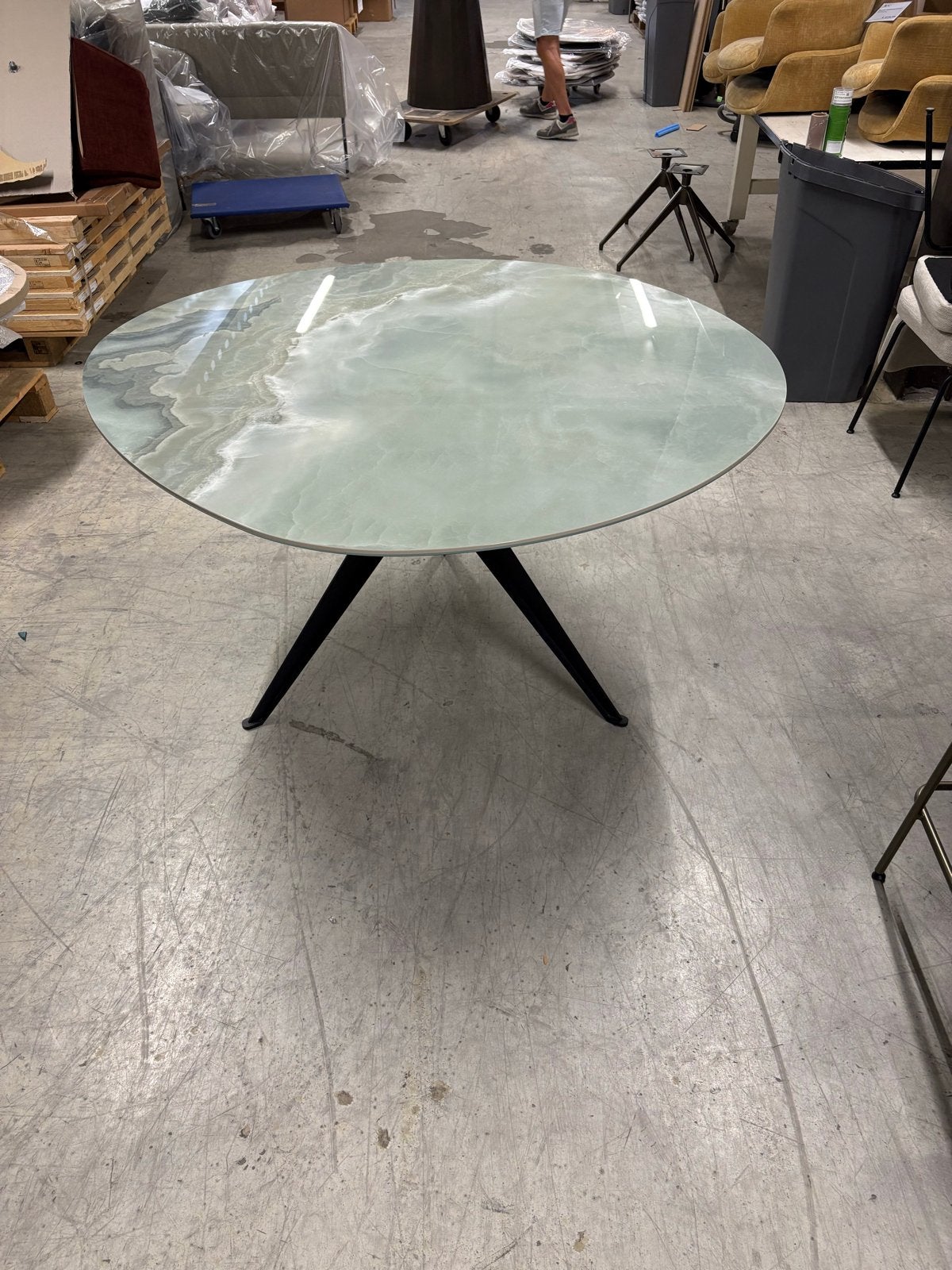 Eettafel Demo Keramiek - 140x128cm - Glossy Green, Huis en Inrichting, Tafels | Eettafels, Ophalen, Overige materialen, Dyyk, Nieuw