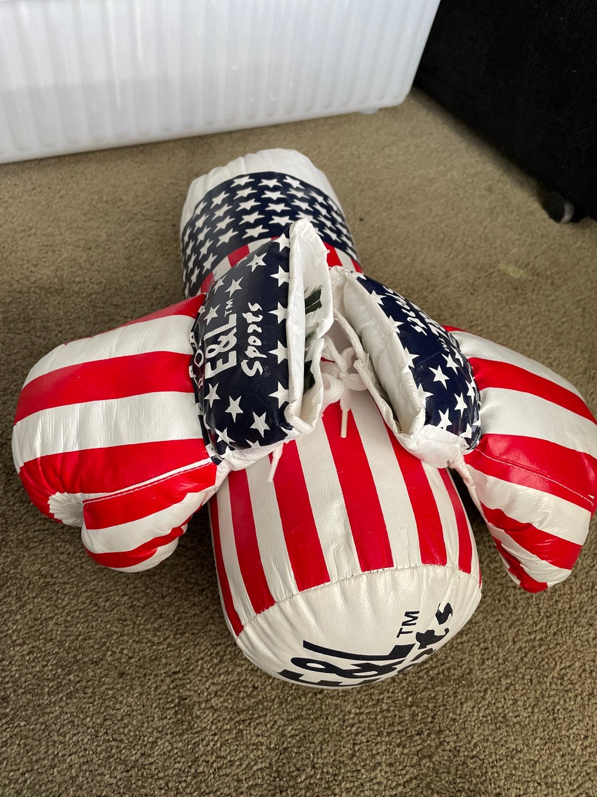 Boksbal en handschoenen set - Amerikaans thema, Ophalen of Verzenden, Gebruikt, Boksbal