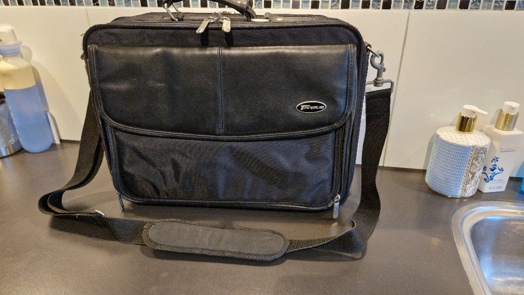 Targus laptoptas voor 15/16 inch laptop, Ophalen of Verzenden, 15 inch, Gebruikt, Schoudertas