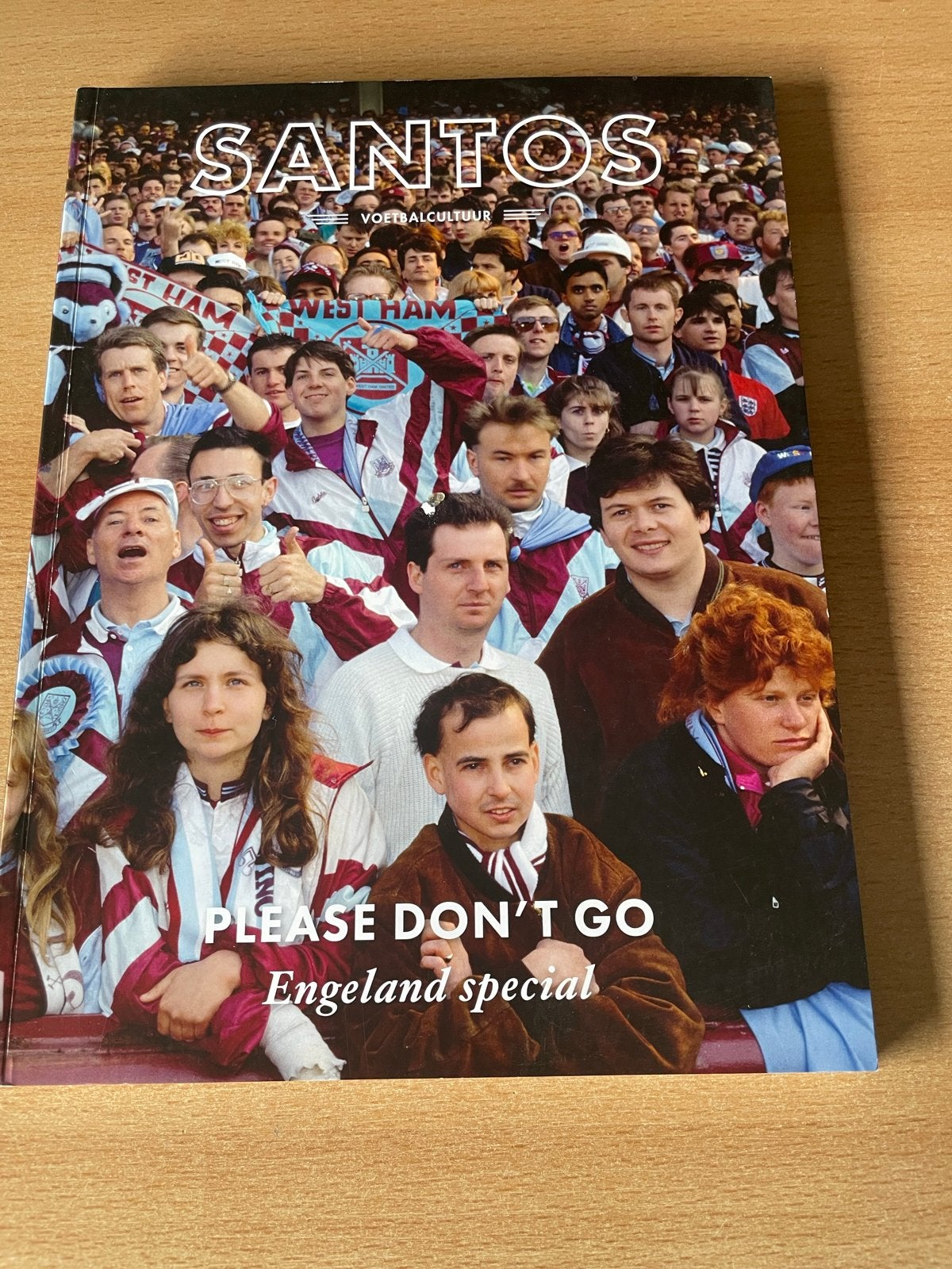 Santos Voetbalcultuur: Please Don't Go - Engeland special, Verzenden, Zo goed als nieuw, Balsport