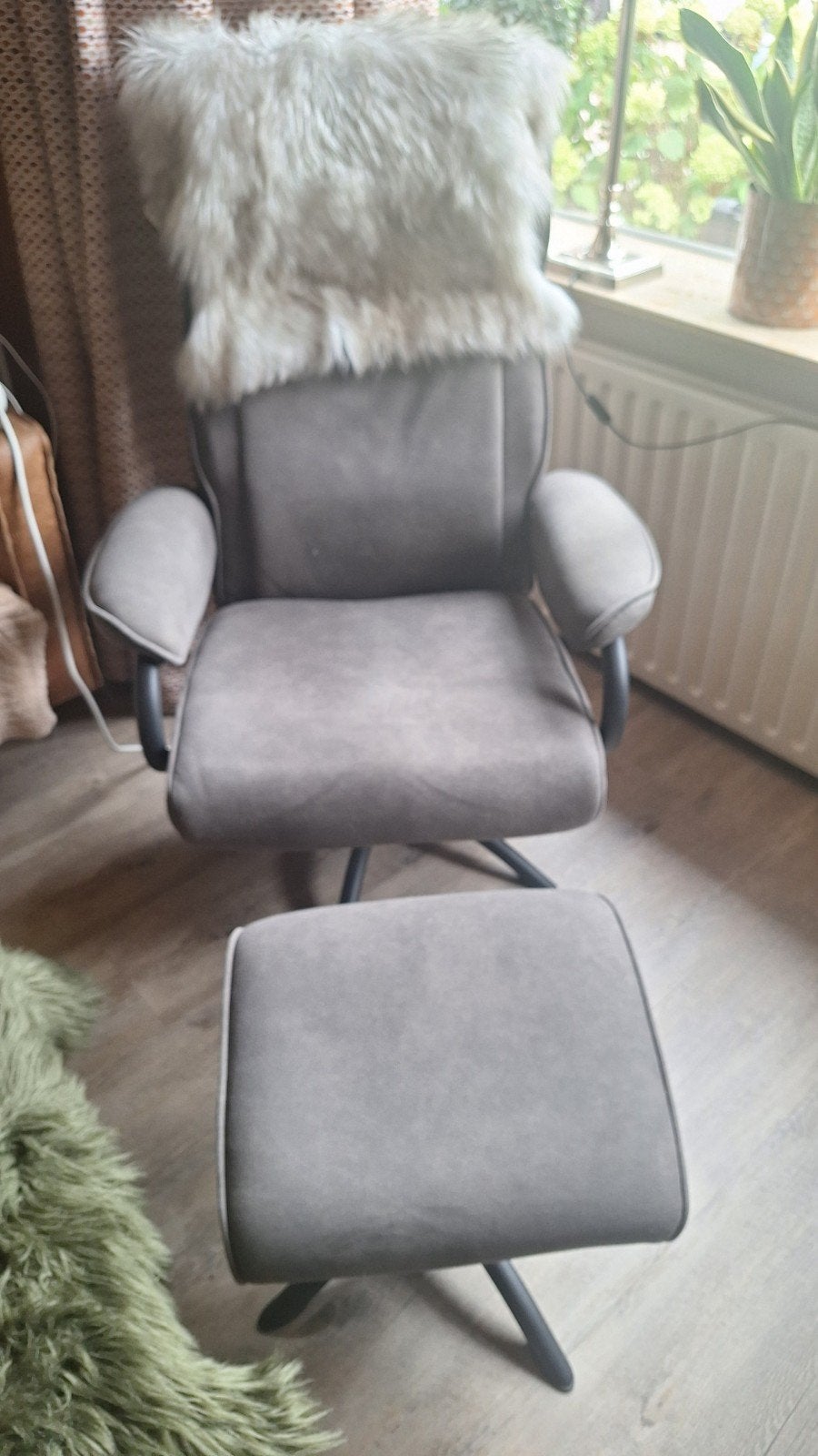 Comfortabele grijze relax fauteuil met voetenbank, Ophalen, Gebruikt, Stof, Eén