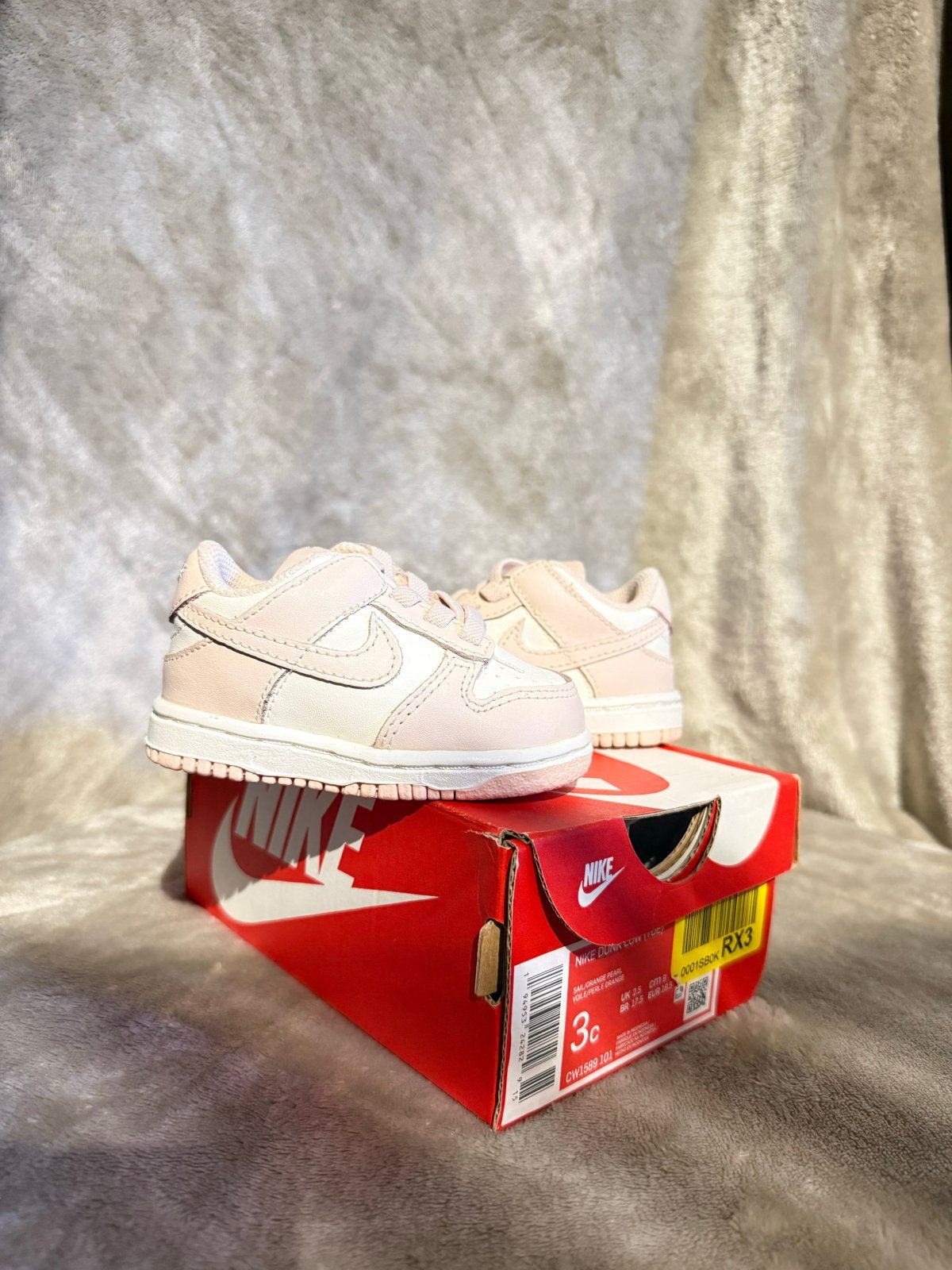 Nike Dunk Low (TDE) baby schoentjes - Roze/Wit - Maat 18.5, Ophalen, Zo goed als nieuw, Jongetje of Meisje, Schoentjes