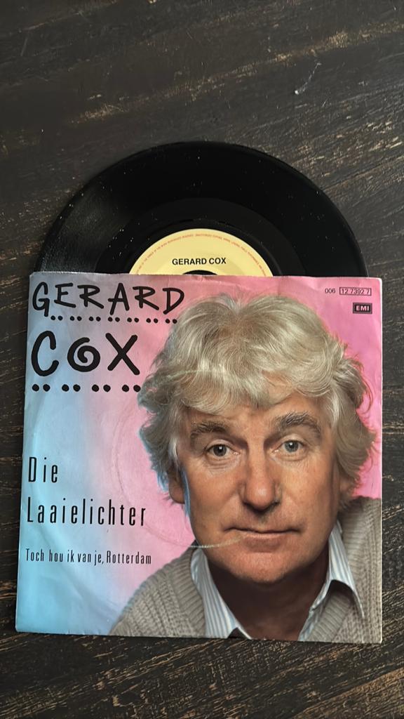 Gerard Cox - Die laaielichter, Ophalen of Verzenden, Zo goed als nieuw, Nederlandstalig