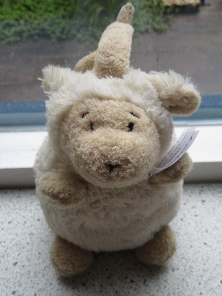 Muziekknuffel schaap schaapje merk Happy Horse, Met label, Ophalen of Verzenden, Zo goed als nieuw, Wit