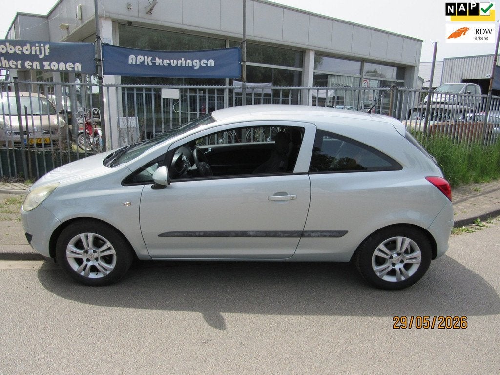 Opel Corsa 1.4-16V White Edition,airco,cruise controle, Auto's, Opel, Voorwielaandrijving, Gebruikt, 4 cilinders, Elektrische ramen