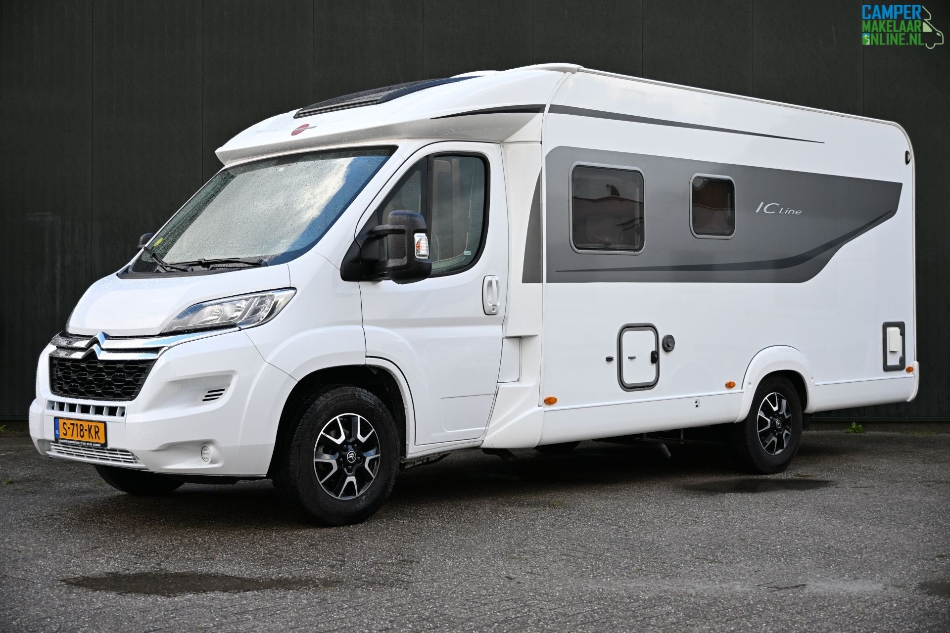 Bürstner IC-Line 690 Elektr. Fietsendrager Level systeem, Tot en met 2, 6 tot 7 meter, Bedrijf, Koelkast