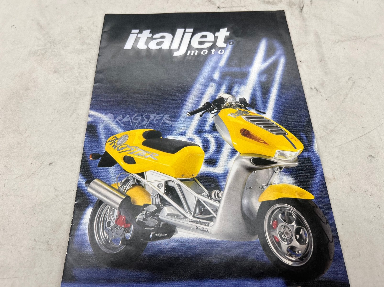 Italjet informatie boekje verschillende modellen oa dragster, Ophalen of Verzenden, Zo goed als nieuw