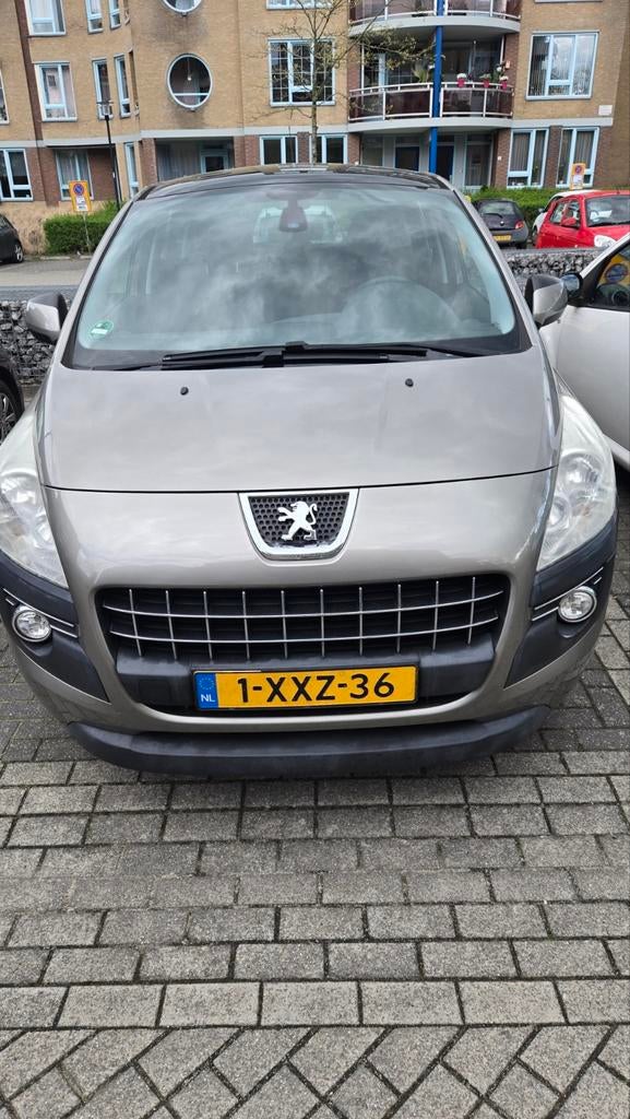 Peugeot 3008 1.6 VTI 2010 Grijs, Voorwielaandrijving, 1374 kg, 4 cilinders, 14 km/l