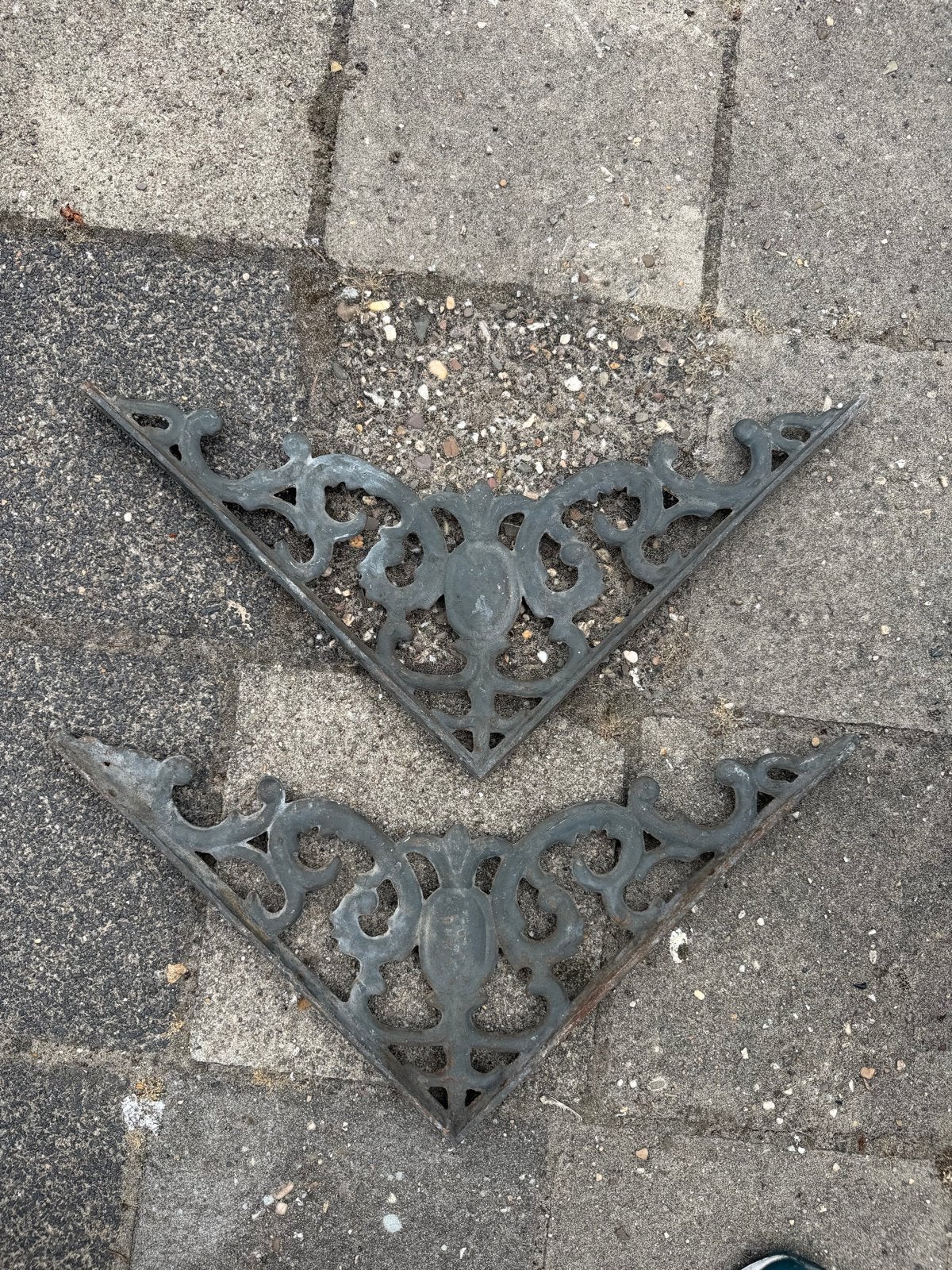 Decoratieve Sierhoekstukken van Gietijzer, Ophalen