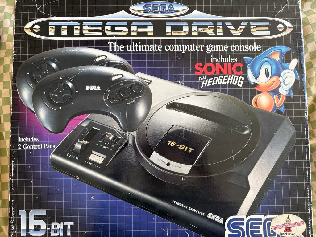 Sega Mega Drive 16-bit console met 2 controllers en Sonic, Spelcomputers en Games, Spelcomputers | Sega, Met games, Mega Drive