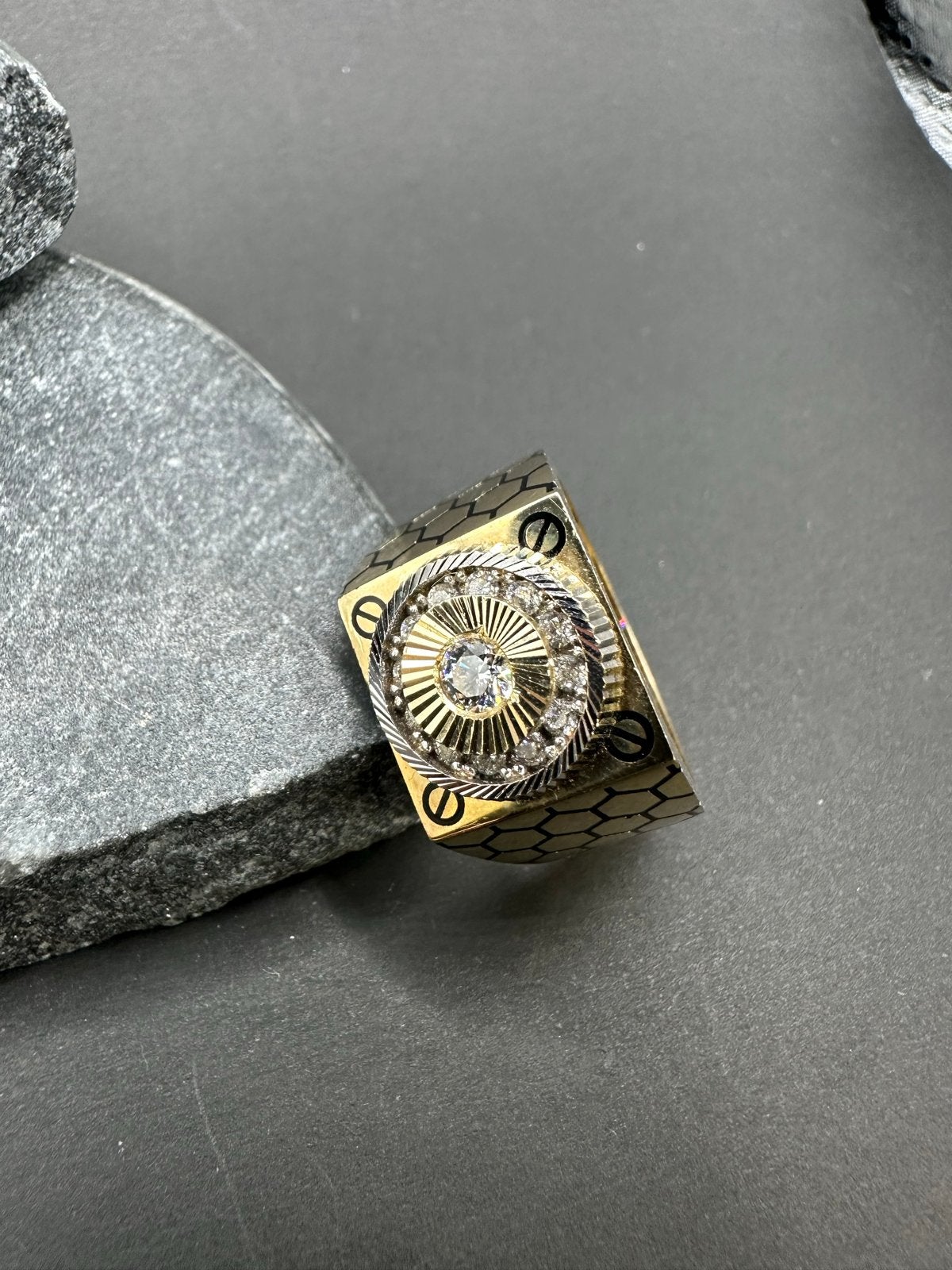 14k Gouden Ring met Diamanten - Uniek Design, 19 tot 20, Ophalen of Verzenden, Zo goed als nieuw, Dame of Heer