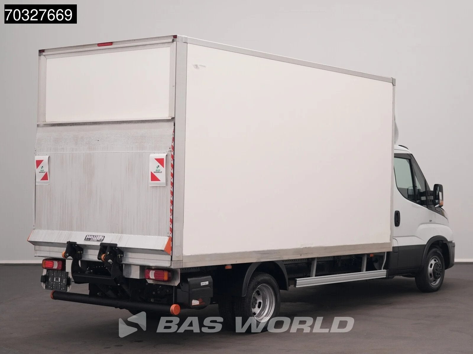Iveco Daily 35C16 3.0L Laadklep Dubbellucht Bakwagen 160PK M, Gebruikt, Euro 6, 4 cilinders, Iveco
