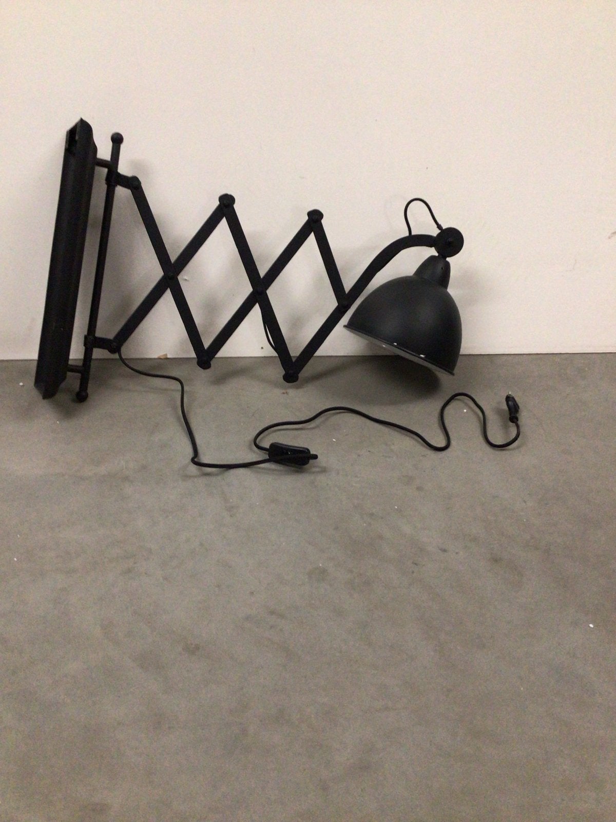 Zwarte uitschuifbare wandlamp met harmonica arm, Ophalen, Zwart, Overige fittingen, Overige merken