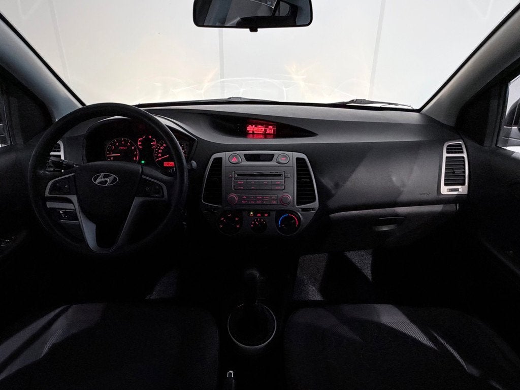 Hyundai I20 1.4i DynamicVersion /Airco/Elek. Pakket/LMV, Auto's, Hyundai, Voorwielaandrijving, 4 cilinders, 1396 cc, Elektrische ramen