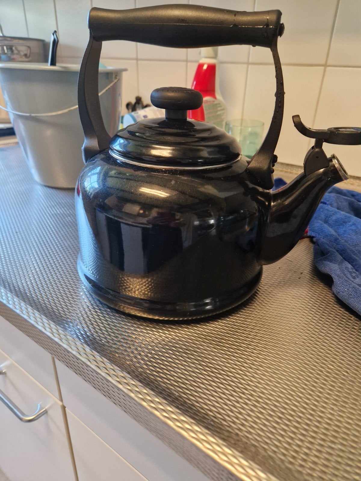 Le Creuset fluitketel - Zwart, 1 tot 2 liter, Ophalen of Verzenden, Gebruikt