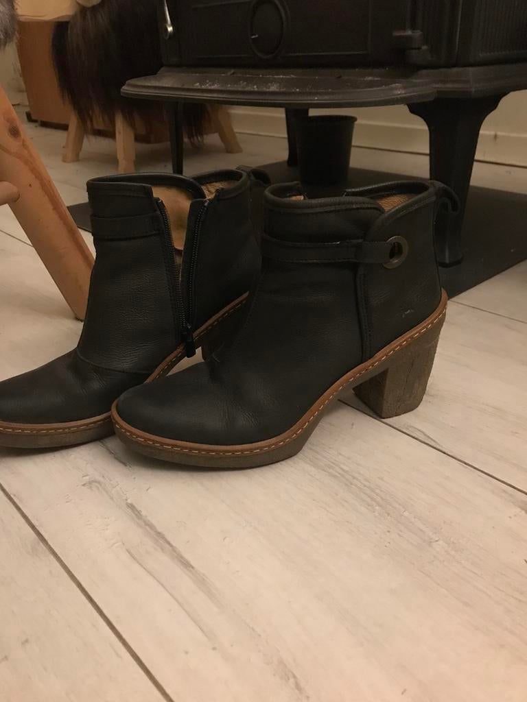 Prachtige leren dameslaarsjes maat 39 Mephisto kleur zwart, Kleding | Heren, Schoenen, Ophalen of Verzenden, Gedragen, Zwart