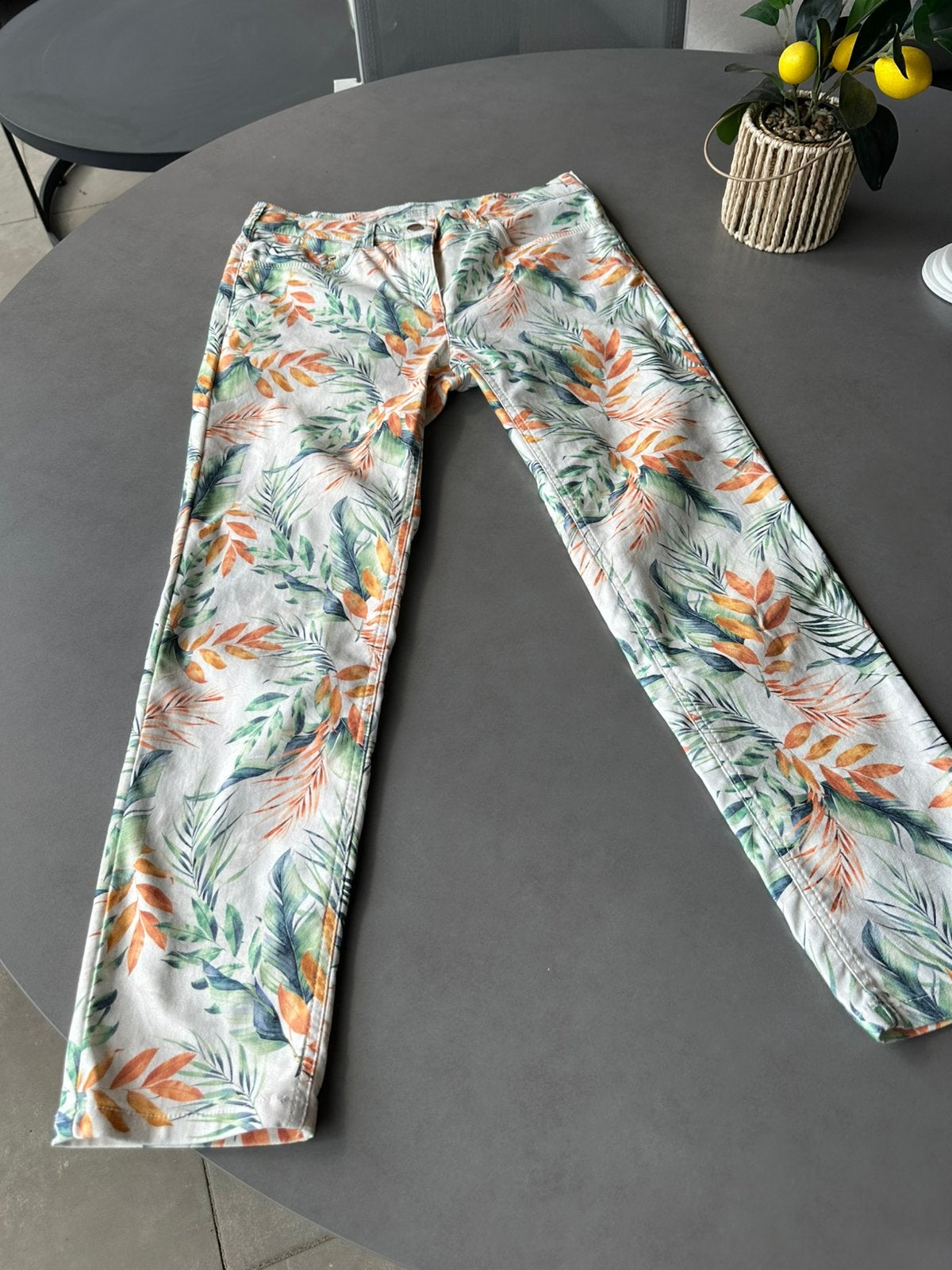 Witte, oranje/groen/blauw gebloemde Zerres broek, maat 38/40, Maat 38/40 (M), Zo goed als nieuw, Lang, Zerres