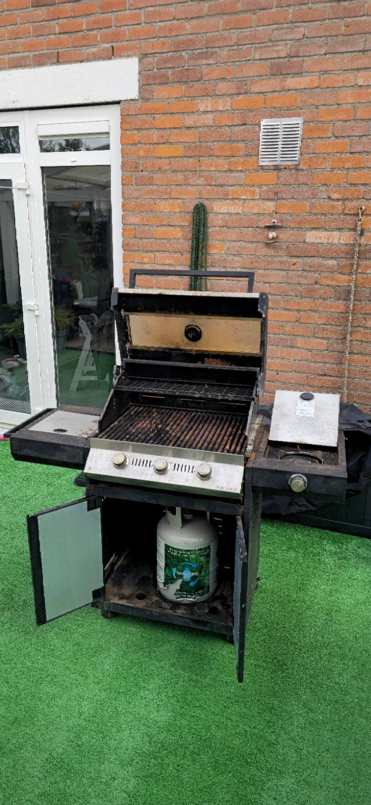 Grilld Gourmet 2 Gasbarbecue met hoes en gasfles, Ophalen of Verzenden, Gebruikt, Grilld
