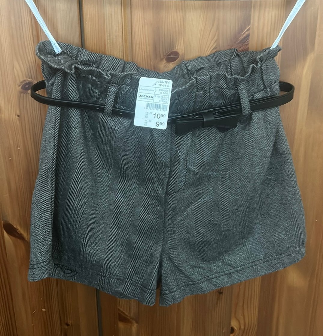 Nieuw meisjes korte broek nog met etiket 158/164; 12-14jaar, Ophalen of Verzenden, Nieuw, Maat 34 (XS) of kleiner