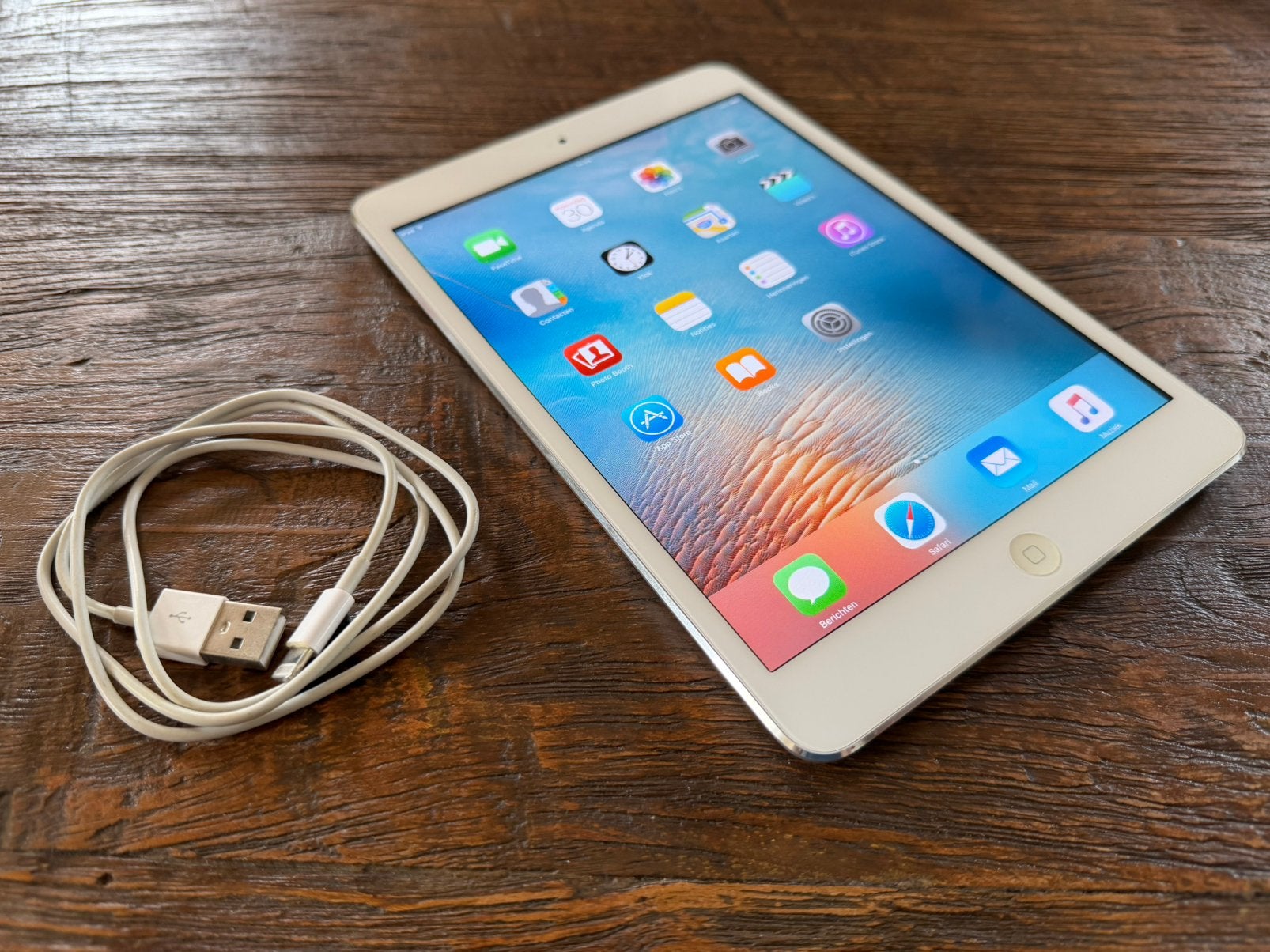 Zo goed als nieuwe Apple iPad Mini 1 16GB WiFi met laadkabel, Computers en Software, N, Wit, 8 inch, Ophalen of Verzenden
