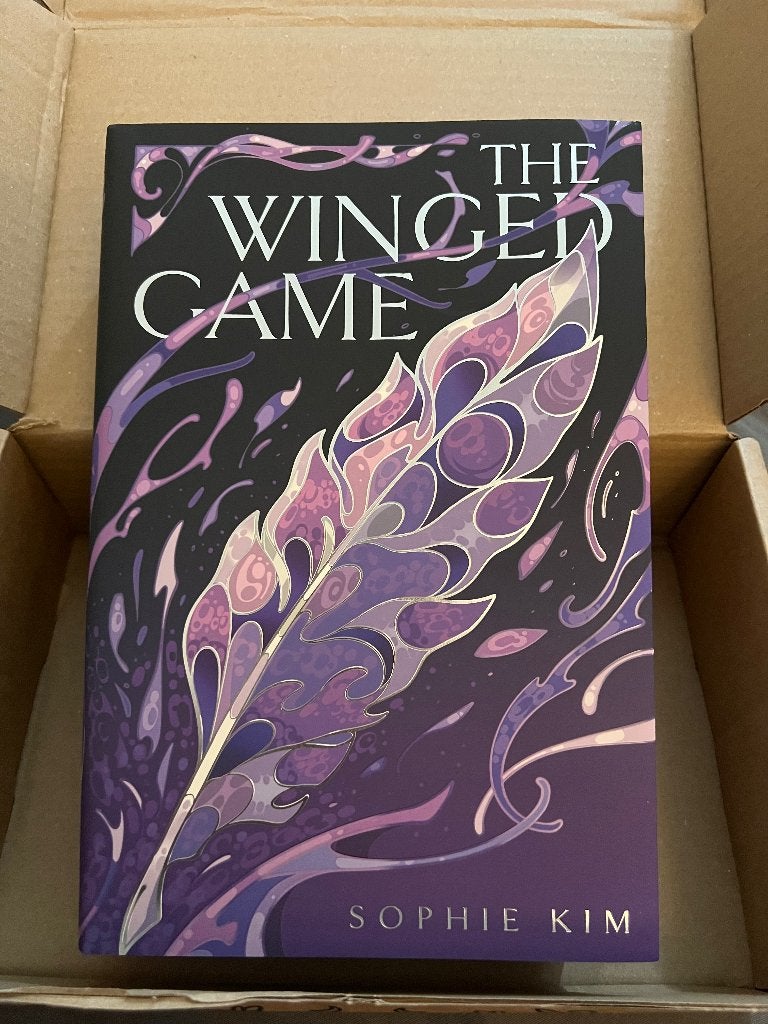 The Winged Game - Sophie Kim (FairyLoot Exclusive Edition), Ophalen of Verzenden, Zo goed als nieuw, Sophie Kim