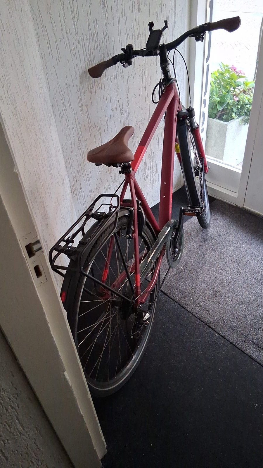 Cube Touring fiets Rood - Zo goed als nieuw, Fietsen en Brommers, 28 inch, Velgrem, Zo goed als nieuw, Meer dan 20 versnellingen