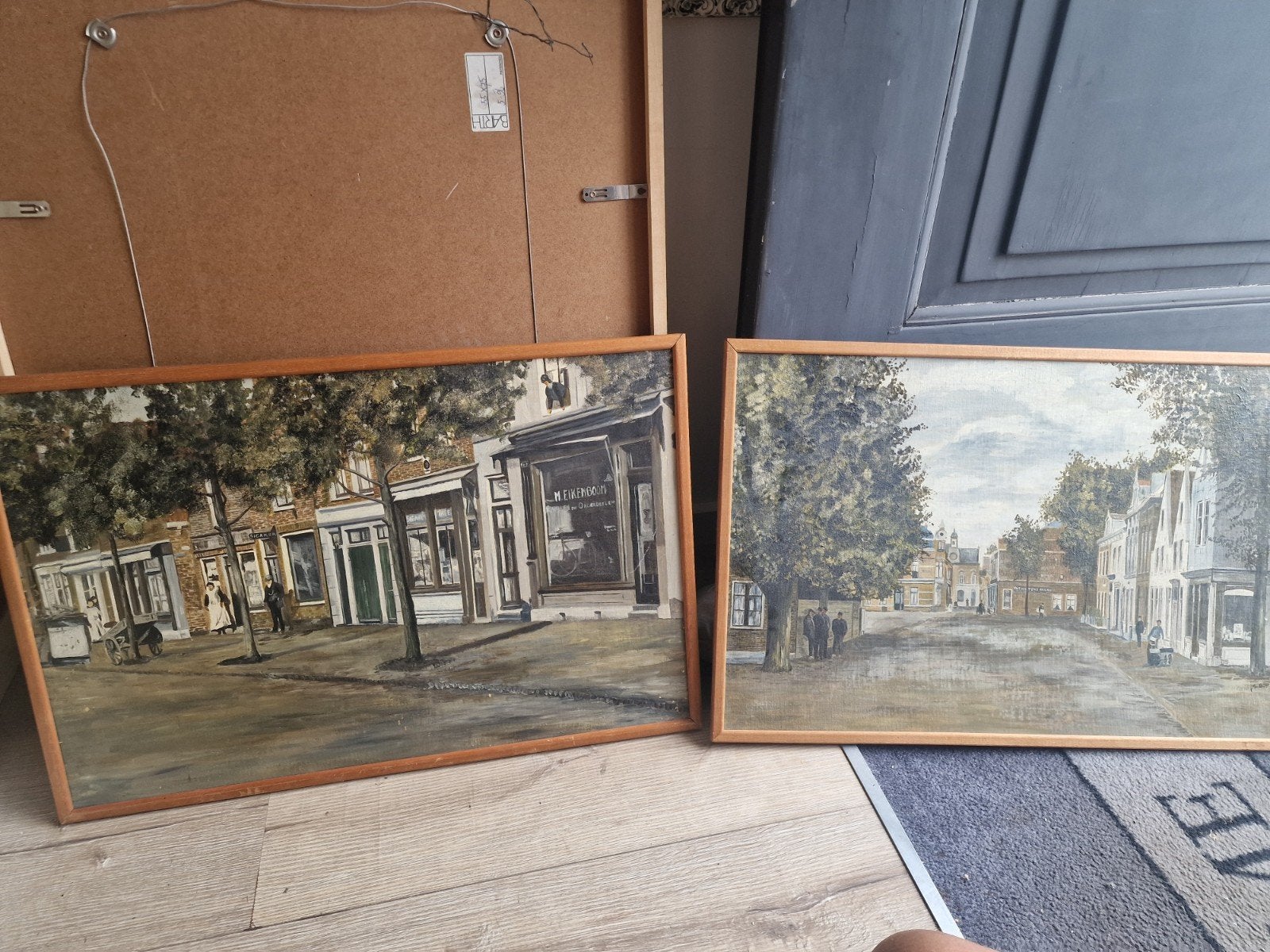 2 oude schilderijen, Ophalen