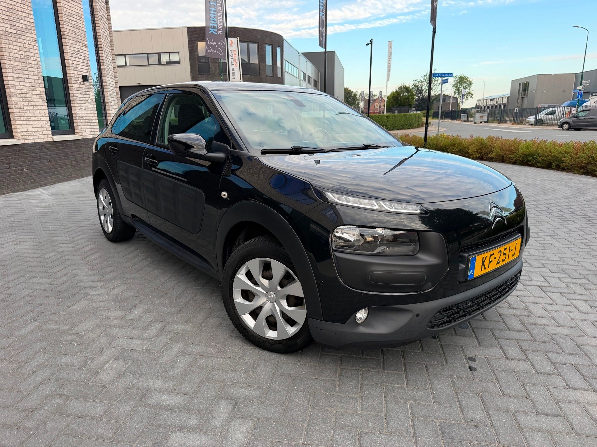 Citroen C4 Cactus 1.2 PureTech Business, Auto's, Citroën, 82 pk, Origineel Nederlands, Bedrijf, 3 cilinders