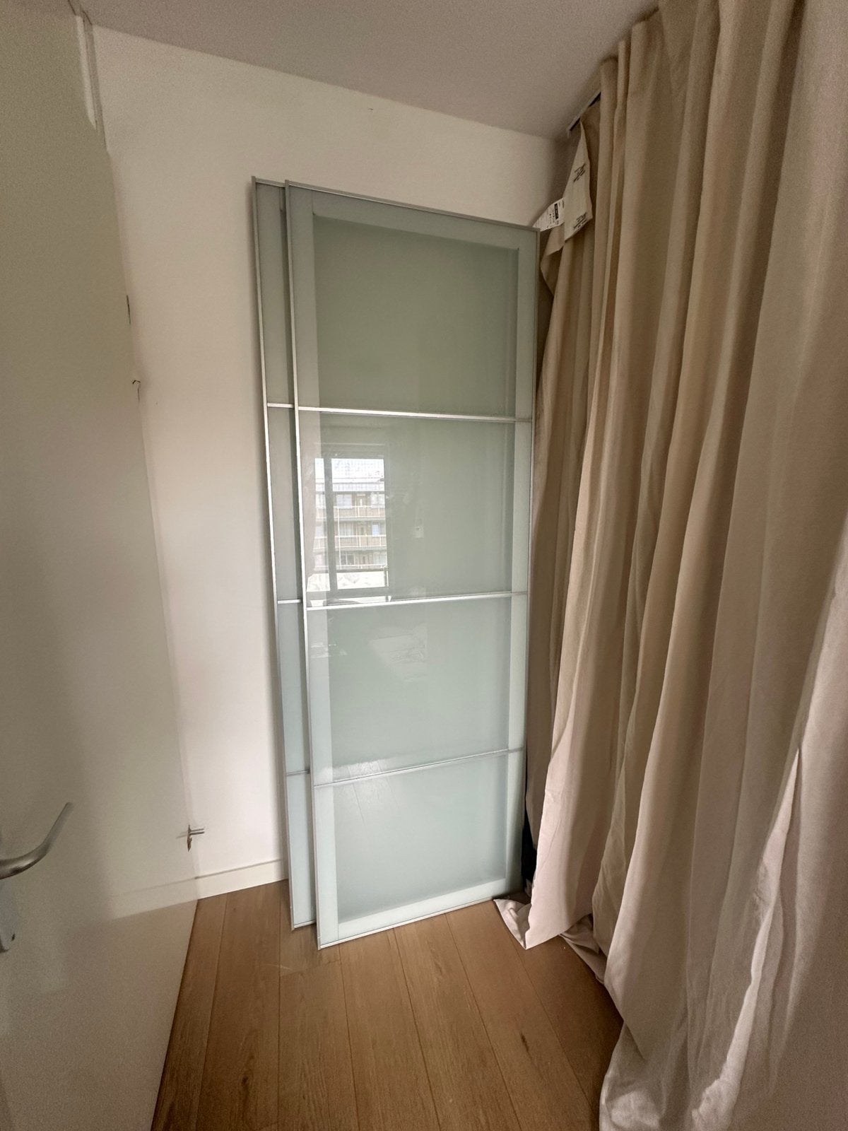 2 paxkast schuifdeuren glas, Ophalen, Zo goed als nieuw