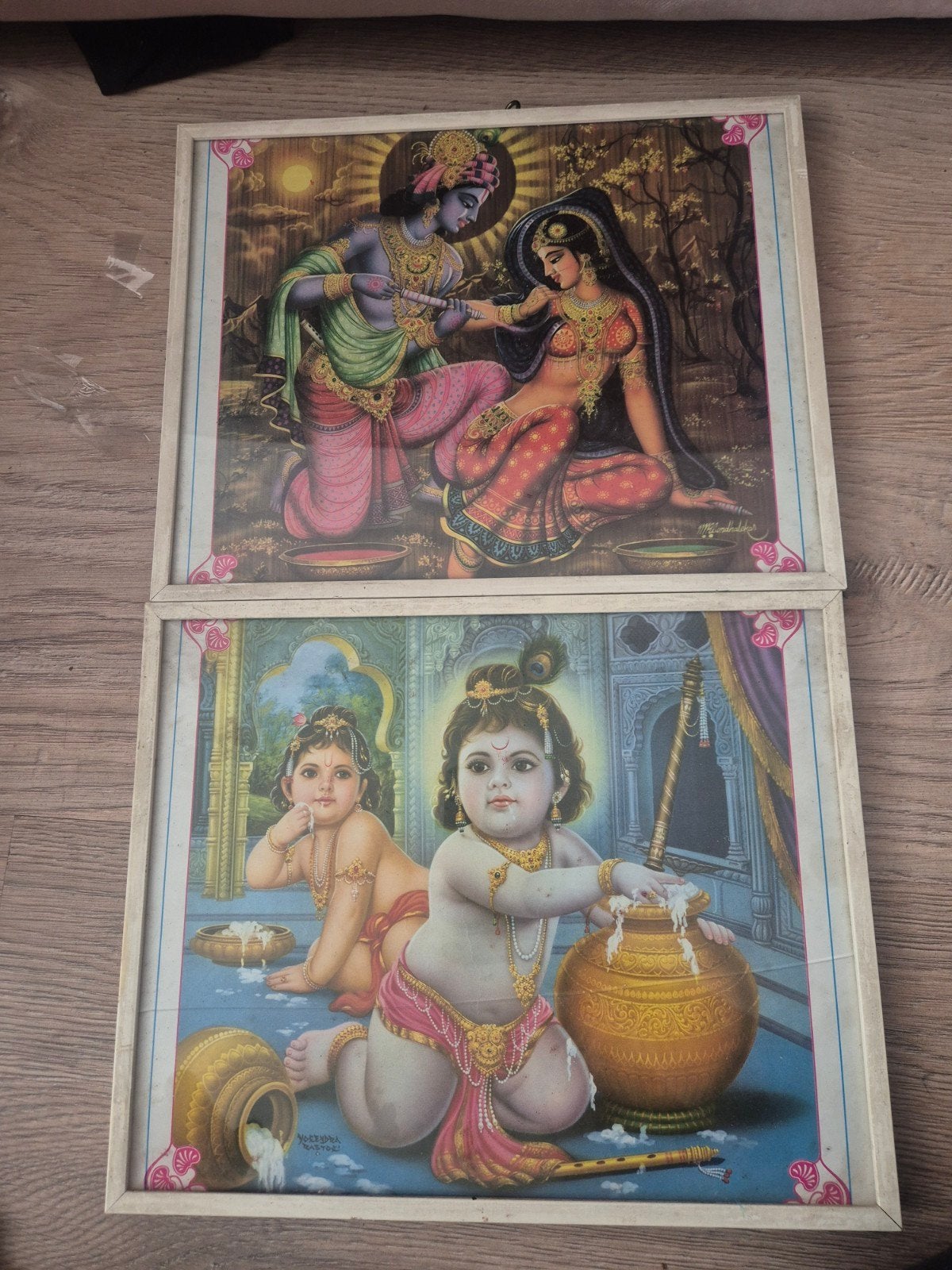 Set van 2 Indiase prints: Krishna en Radha, en baby Krishna, Ophalen of Verzenden