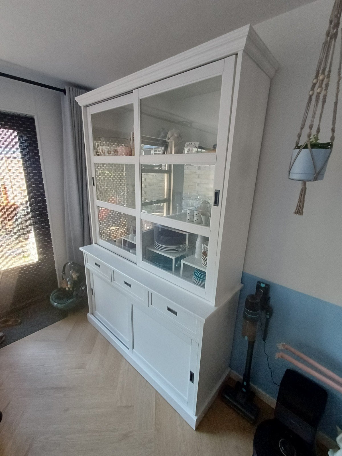 Ikea Larsfrid buffetkast - 154x226 cm - Goede staat, Ophalen, Gebruikt, Met deur(en), 200 cm of meer