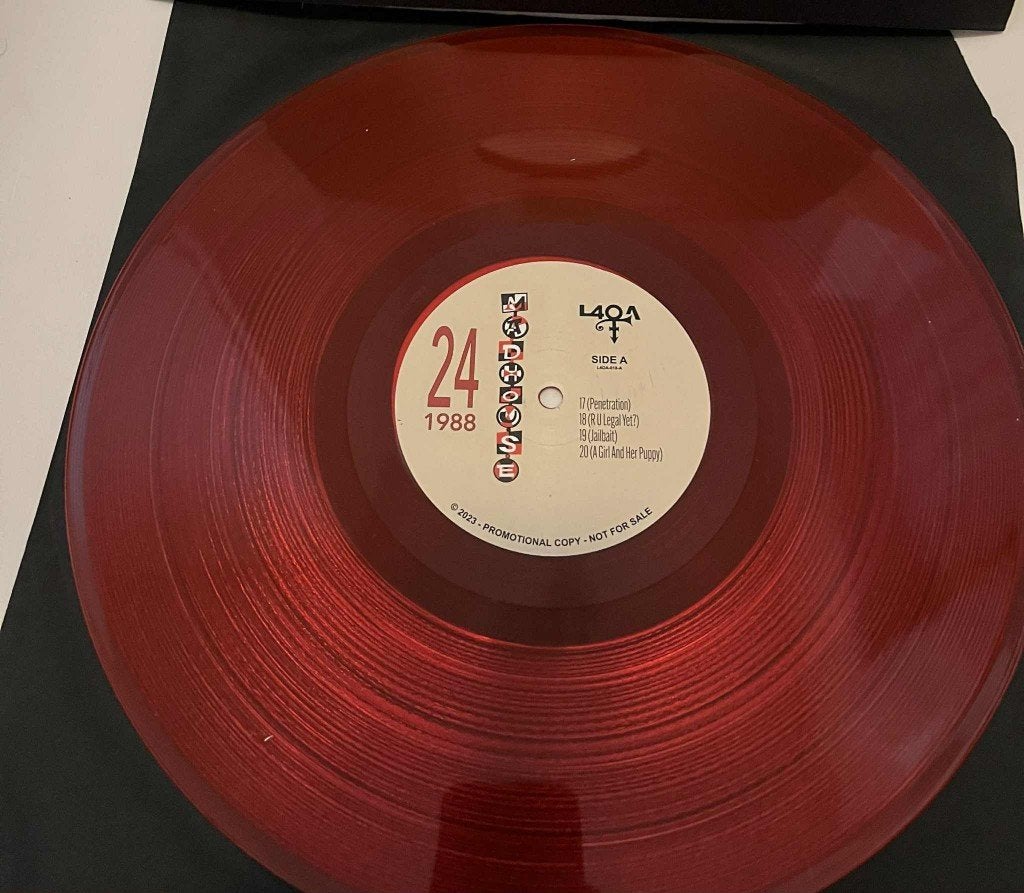 Foto 2 van PRINCE - MADHOUSE 24 (1988) LP (Red Vinyl PROMO Edition)
