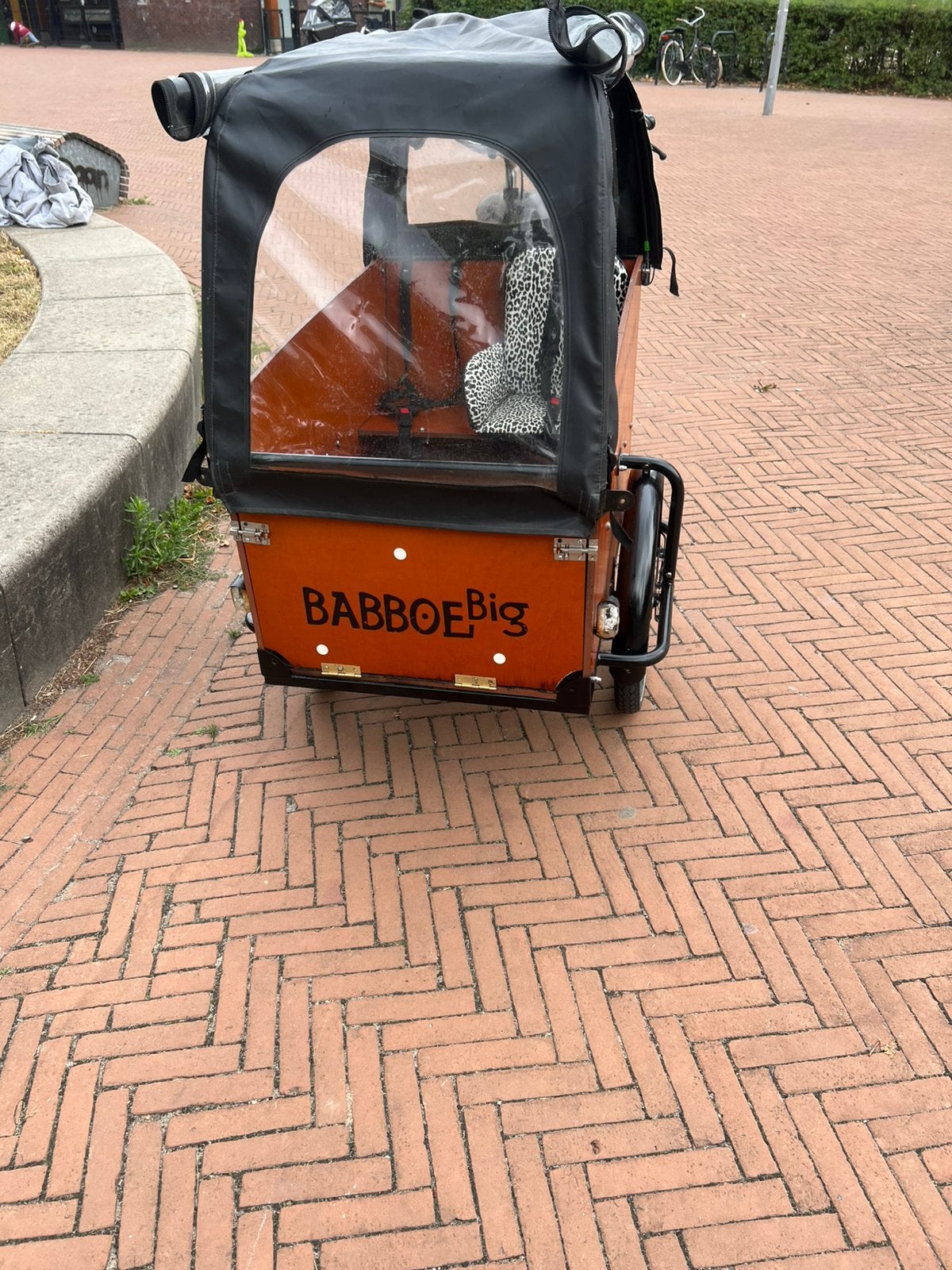 Elektrische big babboe. Twee kinderen en hond, Zo goed als nieuw, 2 kinderen, Elektrisch, Ophalen