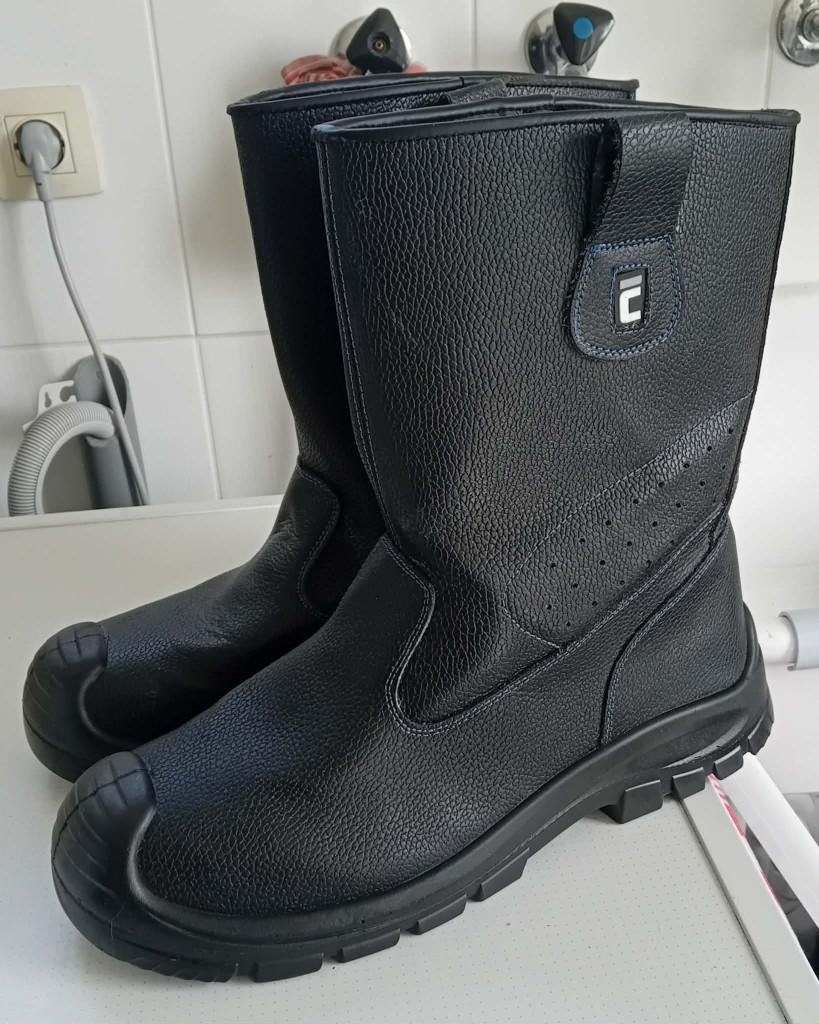 werklaarzen cerva, Ophalen, Zo goed als nieuw