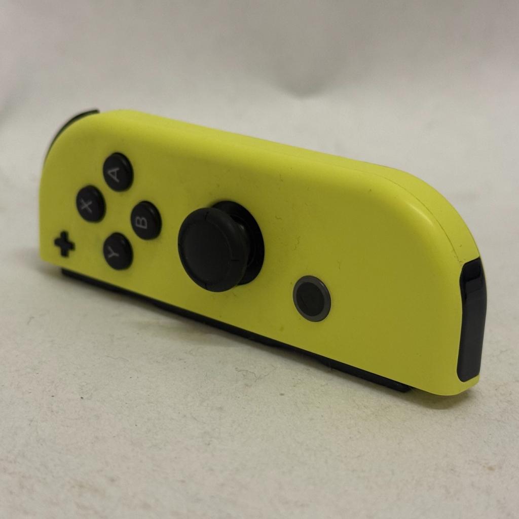 Nintendo Switch Joy-Con Geel (R), Spelcomputers en Games, Spelcomputers | Nintendo Switch, Zo goed als nieuw